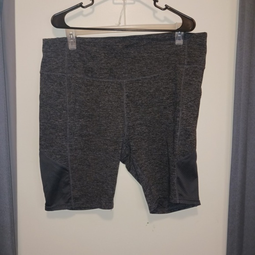 Adrienne Vittadini Sport 3X Charcoal Grey Heather Biker Shorts Mesh‎ Pocket